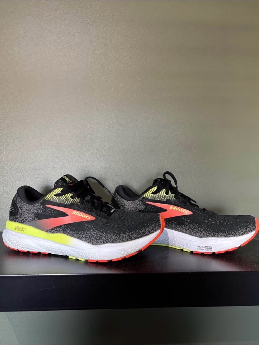 Brooks Ghost 16 Goretex Running Shoes